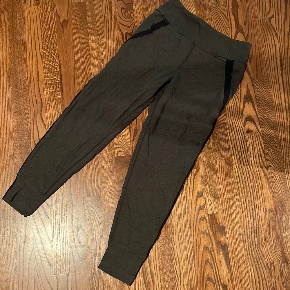 Lululemon joggers